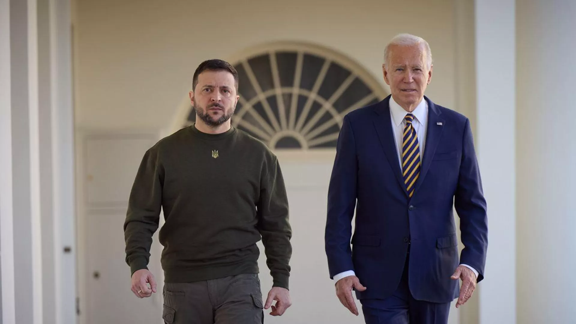 De izquierda a derecha, los presidentes de Ucrania y Estados Unidos, Volodímir Zelenski y Joe Biden. De izquierda a derecha, los presidentes de Ucrania y Estados Unidos, Volodímir Zelenski y Joe Biden. - Sputnik Mundo, 1920, 20.07.2023