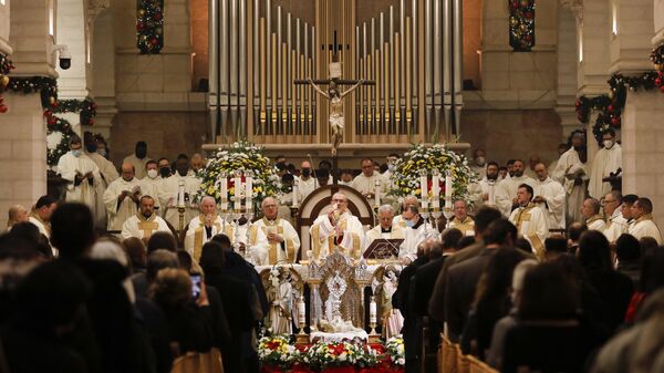 La misa de Medianoche de Navidad en la Iglesia de la Natividad de Belén - Sputnik Mundo