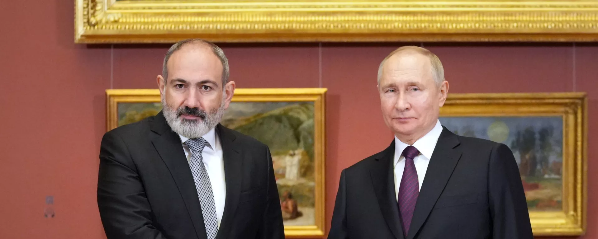 El encuentro entre el primer ministro armenio, Nikol Pashinián, y el presidente ruso, Vladímir Putin El encuentro entre el primer ministro armenio, Nikol Pashinián, y el presidente ruso, Vladímir Putin - Sputnik Mundo, 1920, 27.12.2022
