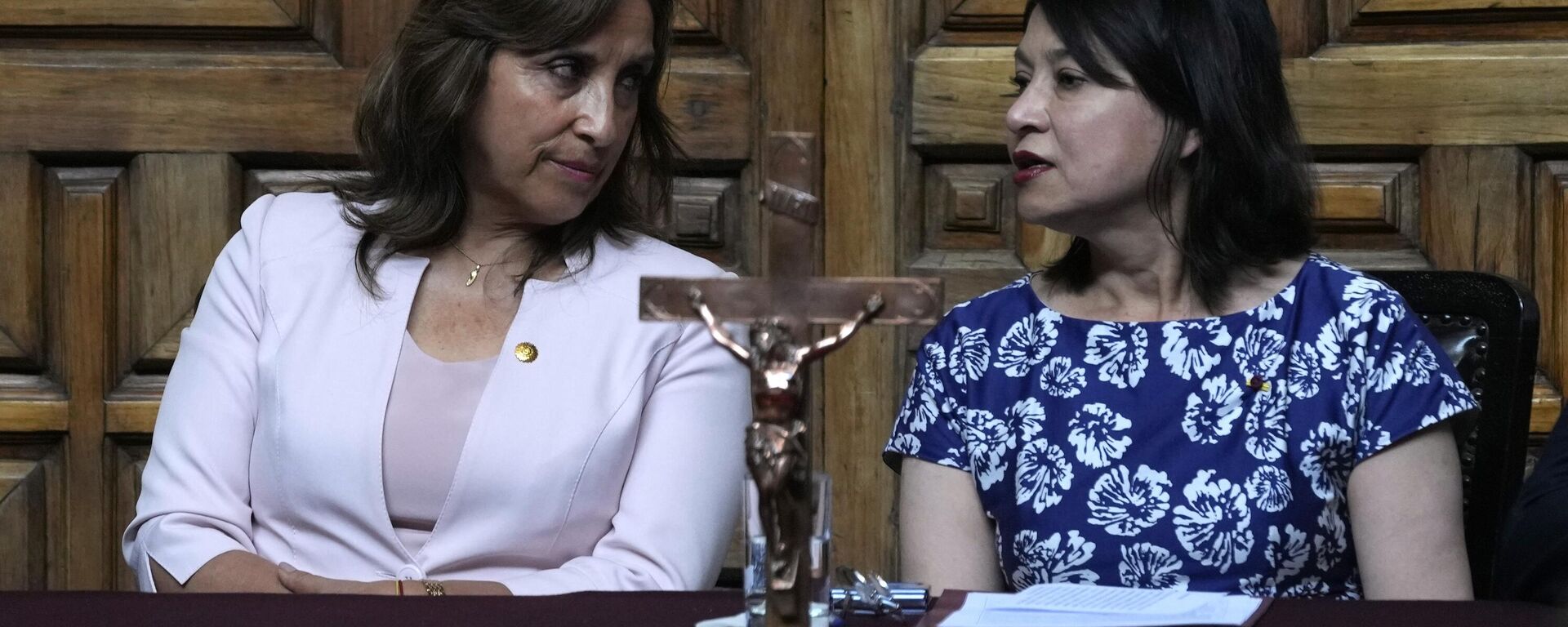 La presidenta de Perú, Dina Boluarte y la ministra de Asuntos Exteriores, Ana Cecilia Gervasi - Sputnik Mundo, 1920, 06.11.2023