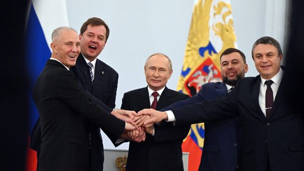 Президент РФ Владимир Путин после подписания договоров о вхождении в Российскую Федерацию  Донецкой и Луганской народных республик, Запорожской и Херсонской областей - Sputnik Mundo