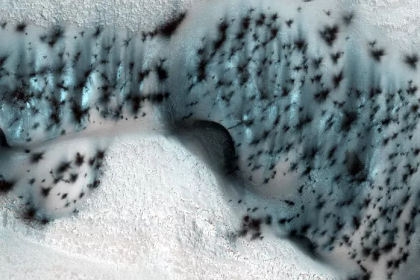 El hielo marciano se presenta en dos variedades: hielo de agua y dióxido de carbono, o hielo seco. El hielo marciano se presenta en dos variedades: hielo de agua y dióxido de carbono, o hielo seco. - Sputnik Mundo