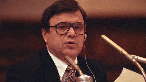 Ruslán Jasbulátov, expresidente del Soviet Supremo de la República Socialista Federativa Soviética de Rusia, durante el sexto Congreso de los Diputados del Pueblo de Rusia - Sputnik Mundo