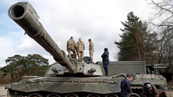 Tanque británico Challenger 2 - Sputnik Mundo