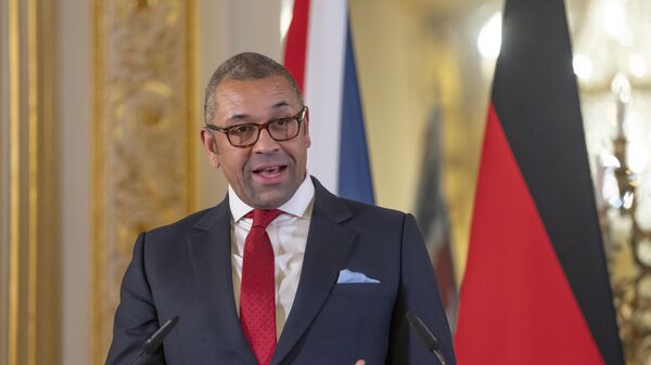  James Cleverly, el canciller británico - Sputnik Mundo