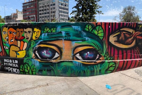 El Jardín de la Resistencia, espacio de memoria en el antuguo acceso a la estación Baquedano en Santiago - Sputnik Mundo