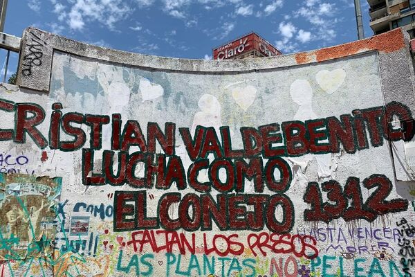 El Jardín de la Resistencia, espacio de memoria en el antuguo acceso a la estación Baquedano en Santiago - Sputnik Mundo