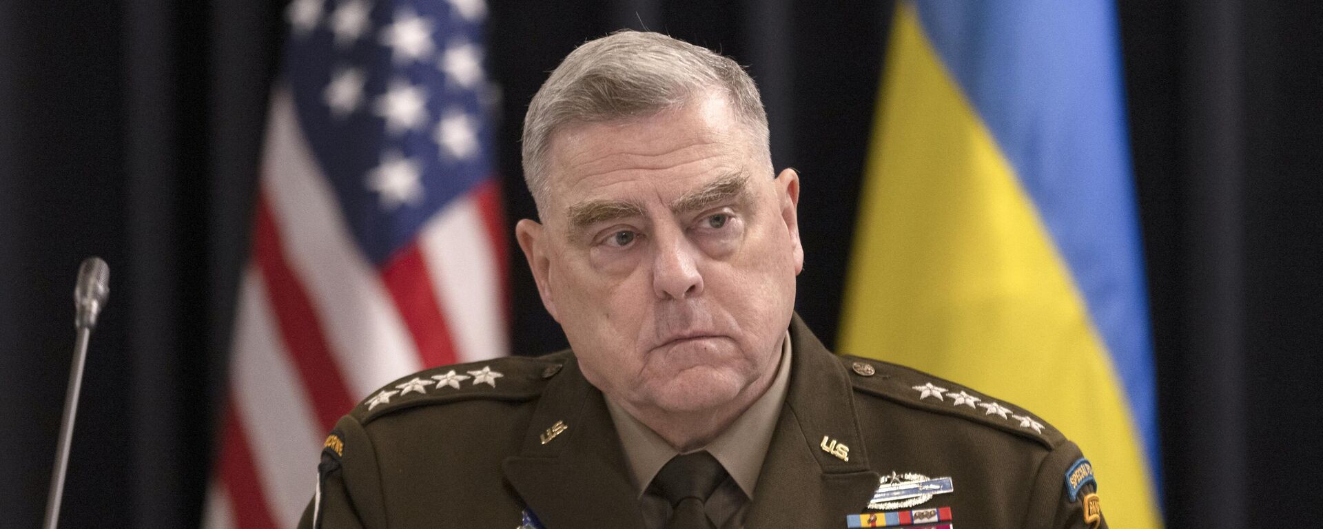 El general estadounidense Mark Milley durante la reunión del Grupo de Contacto de Defensa de Ucrania de la OTAN en la base aérea de Ramstein el 20 de enero de 2023 - Sputnik Mundo, 1920, 20.01.2023