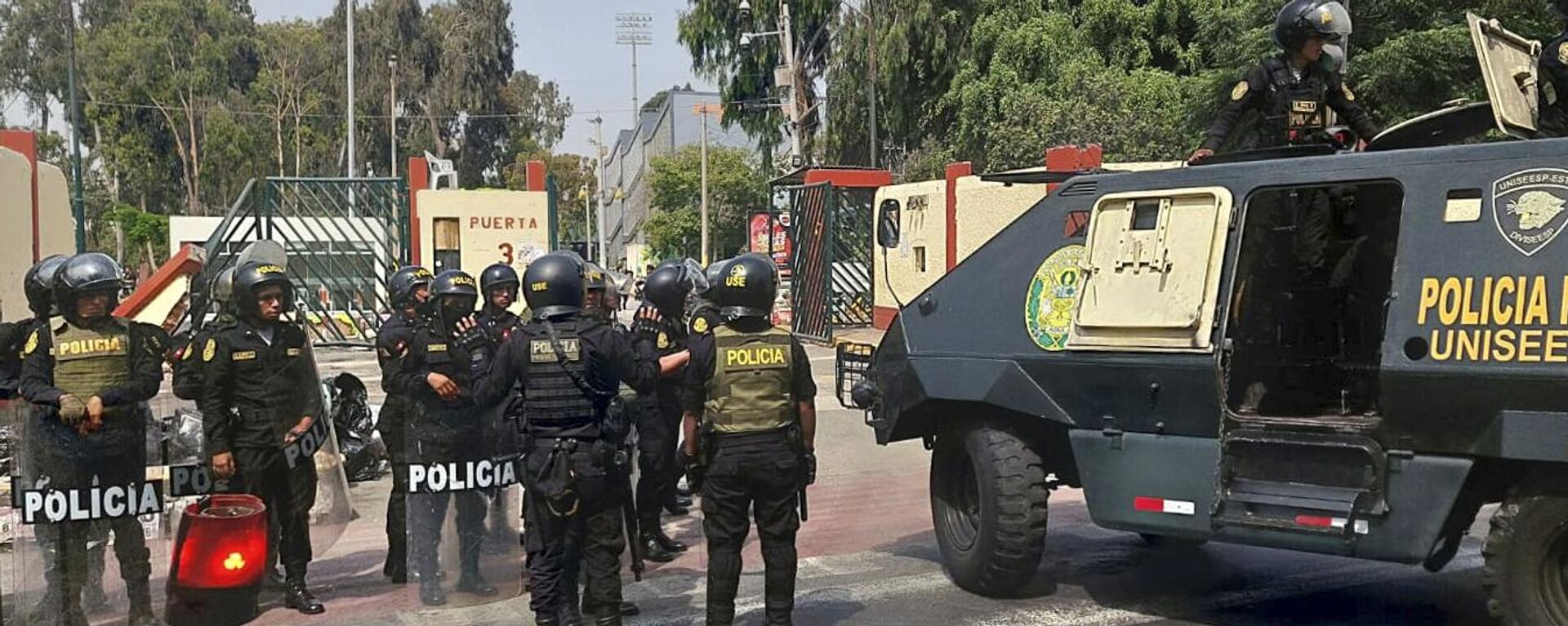 Policía Nacional del Perú en la Universidad Nacional Mayor de San Marcos, Lima - Sputnik Mundo, 1920, 23.01.2023