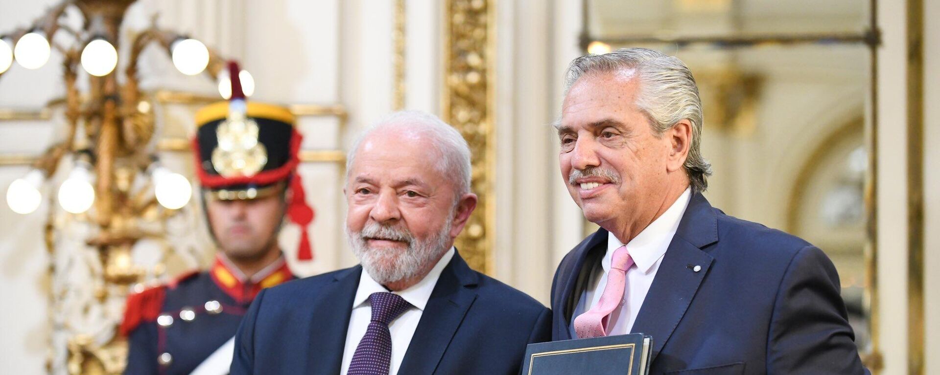 Los presidentes de Brasil y Argentina, de izquierda a derecha, Luiz Inácio Lula da Silva y Alberto Fernández. - Sputnik Mundo, 1920, 03.05.2023