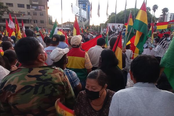 Manifestantes piden la liberación de Luis Fernado Camacho en Cochabamba, Bolivia - Sputnik Mundo