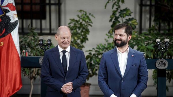 El canciller de Alemania, Olaf Scholz, y el presidente de Chile, Gabriel Boric  - Sputnik Mundo