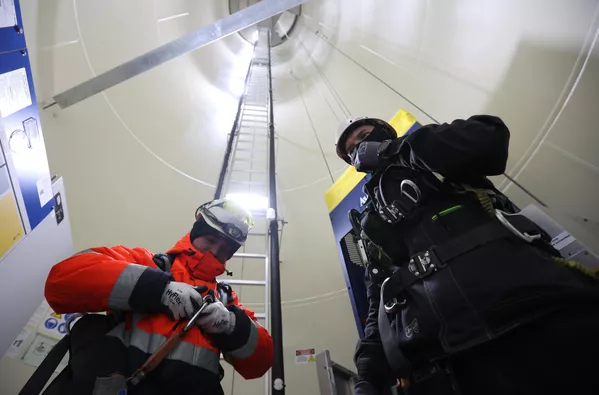 El complejo eólico de Kola podrá generar unos 750 gigavatios-hora al año, lo que reducirá las emisiones de dióxido de carbono en unas 600.000 toneladas anuales. El complejo eólico de Kola podrá generar unos 750 gigavatios-hora al año, lo que reducirá las emisiones de dióxido de carbono en unas 600.000 toneladas anuales. - Sputnik Mundo