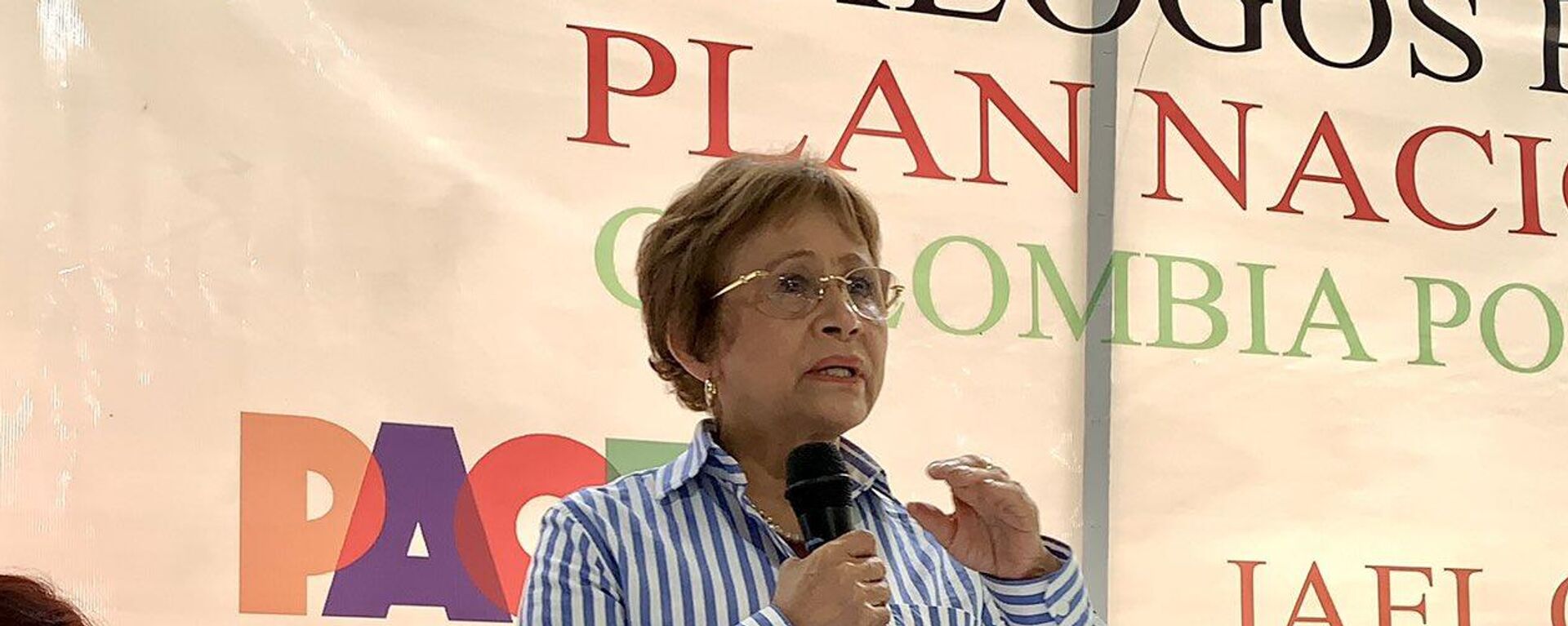 En el centro, la senadora colombiana Jahel Quiroga En el centro, la senadora colombiana Jahel Quiroga - Sputnik Mundo, 1920, 02.02.2023