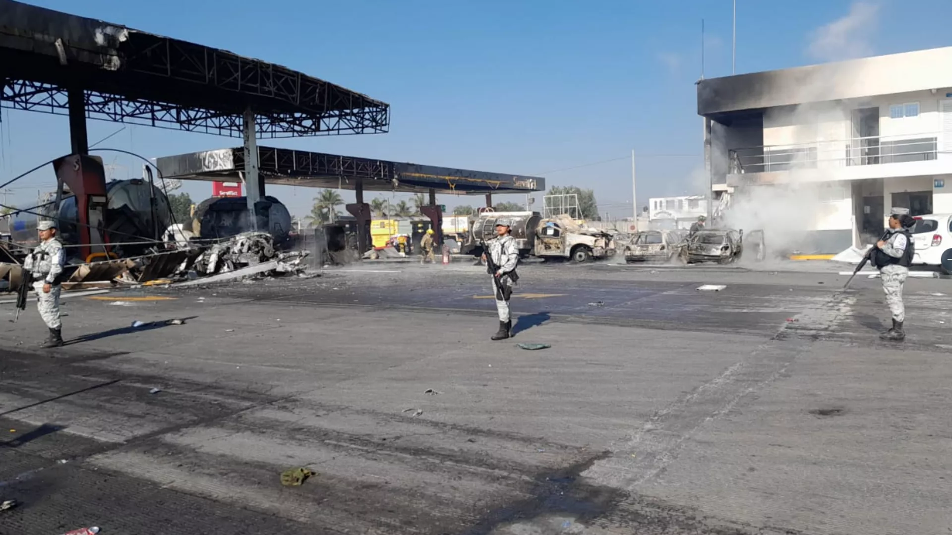 Consecuencias del incendio de una cisterna en el estado mexicano de Hidalgo, el 4 de febrero del 2023 Consecuencias del incendio de una cisterna en el estado mexicano de Hidalgo, el 4 de febrero del 2023 - Sputnik Mundo, 1920, 04.02.2023