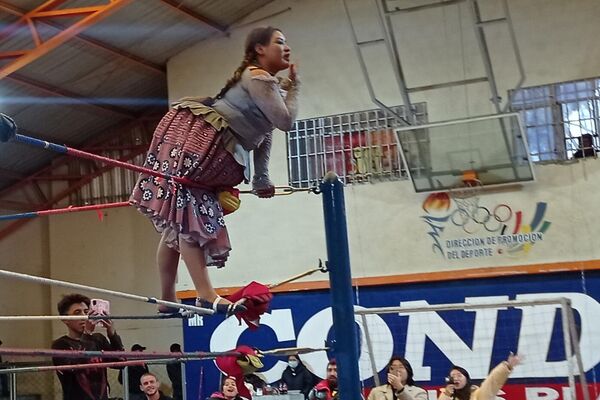 Cholitas luchadoras de El Alto, Bolivia - Sputnik Mundo