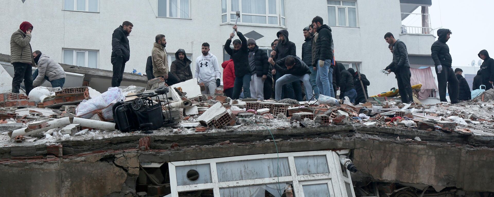 Operaciones de rescate en Turquía Operaciones de rescate en Turquía - Sputnik Mundo, 1920, 08.02.2023