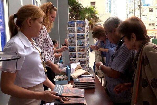 Ignacio Ramonet presenta su nueva obra, 'La era del conspiracionismo', en la Feria del Libro de Cuba - Sputnik Mundo