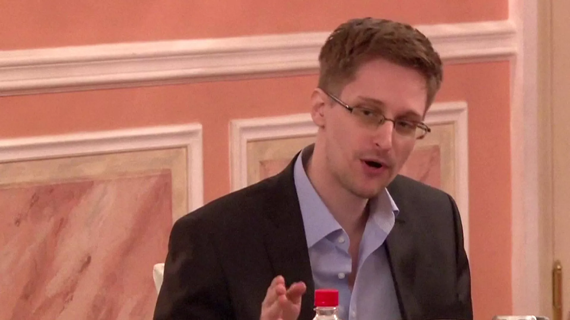 Edward Snowden, el exempleado de la CIA Edward Snowden, el exempleado de la CIA - Sputnik Mundo, 1920, 14.02.2023