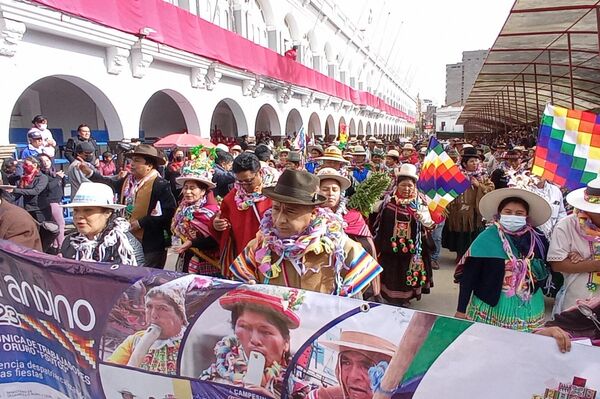 Comunidades indígenas celebran el Anata andino en Oruro - Sputnik Mundo