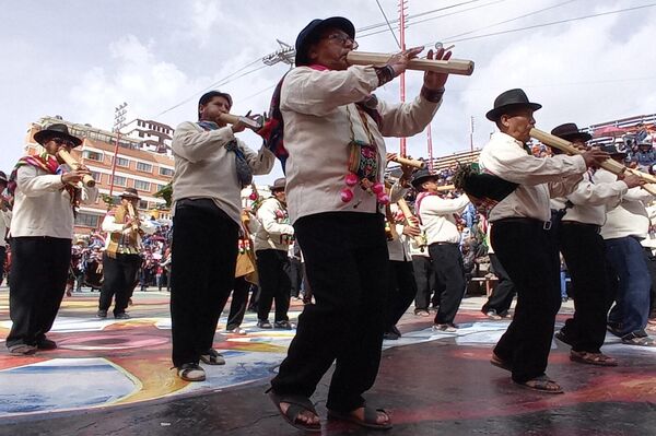 Comunidades indígenas celebran el Anata andino en Oruro - Sputnik Mundo