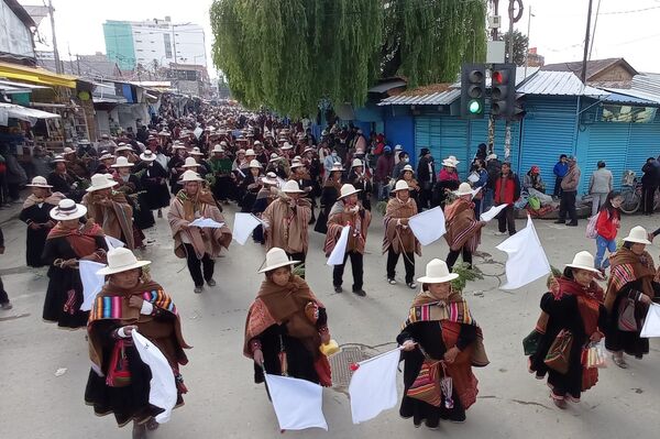 Comunidades indígenas celebran el Anata andino en Oruro - Sputnik Mundo