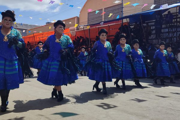 El inicio del carnaval más grande de Bolivia en Oruro - Sputnik Mundo