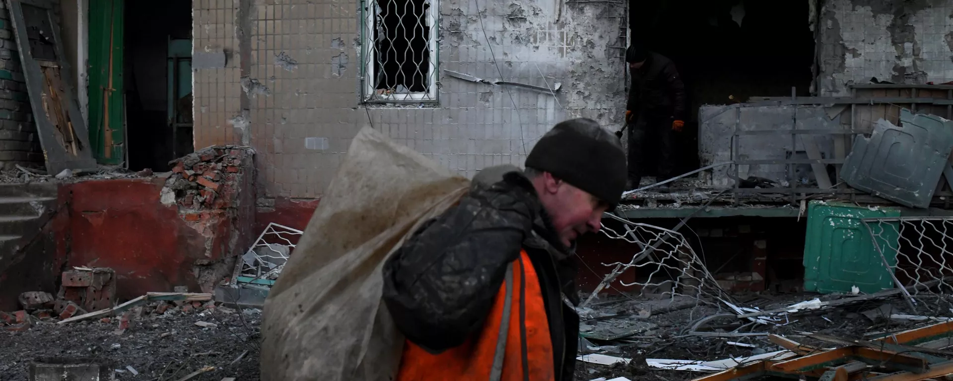 Consecuencias de los bombardeos de FFAA de Ucrania en Górlovka, República Popular de Donetsk - Sputnik Mundo, 1920, 21.02.2023