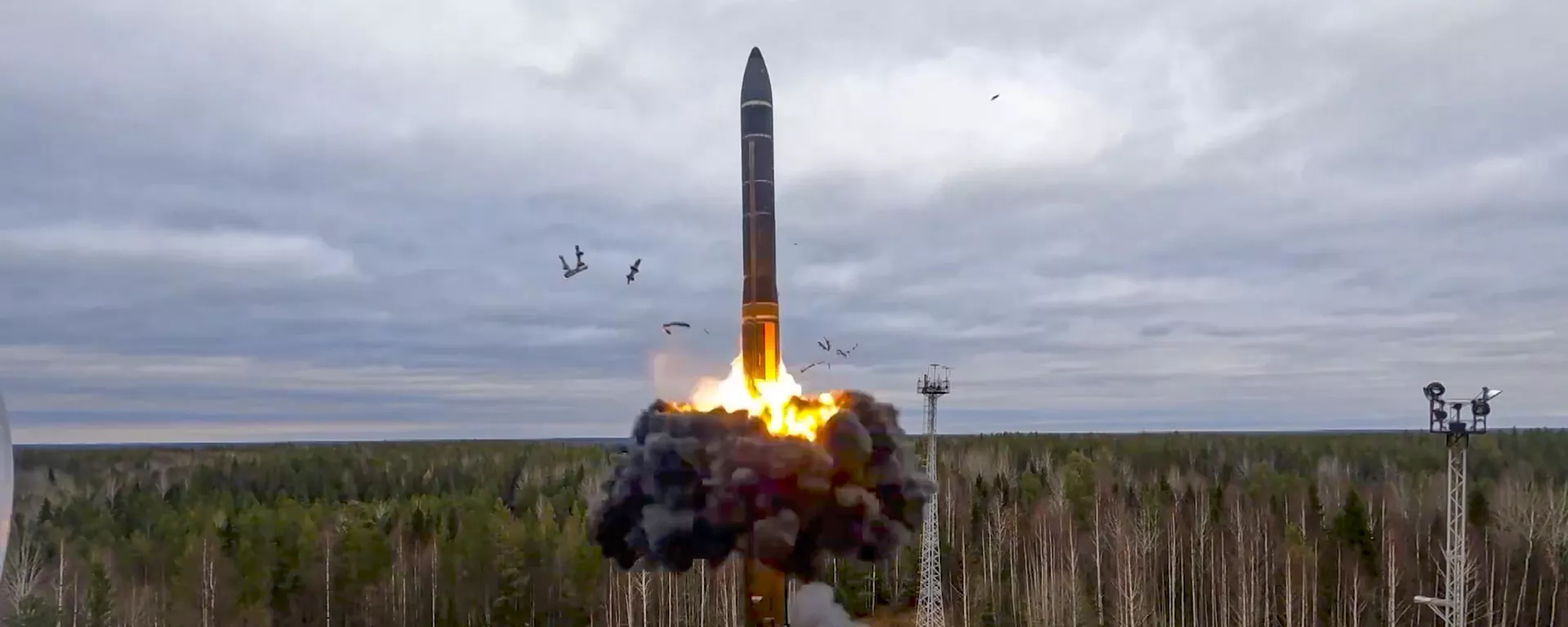 Un misil nuclear ruso - Sputnik Mundo, 1920, 05.02.2026