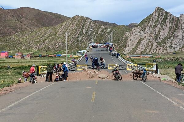 Desaguadero, la población del sur de Perú donde el Gobierno de Boluarte no tiene entrada - Sputnik Mundo