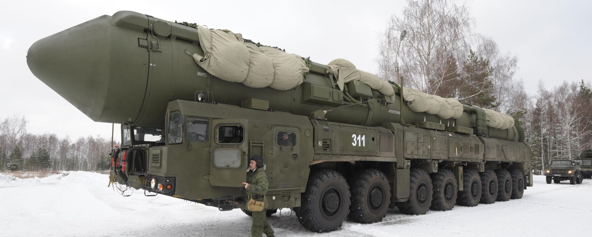 El sistema móvil de misiles tierra-aire Yars  - Sputnik Mundo, 1920, 28.02.2023