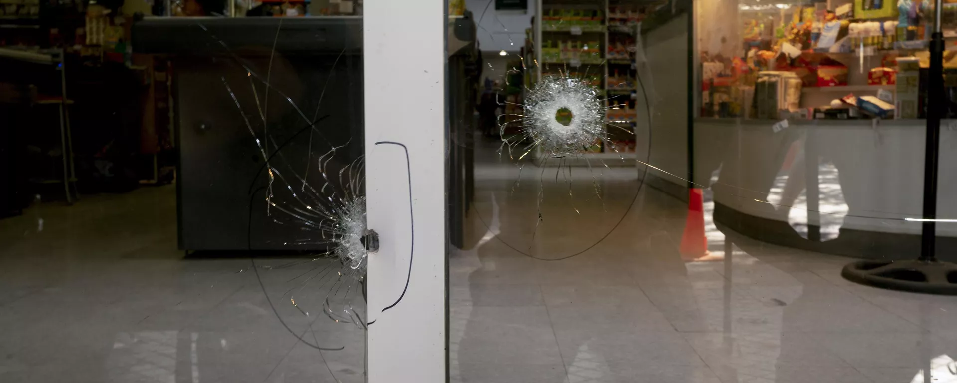 Atentado intimidatorio contra el supermercado de la familia Roccuzzo en Rosario Atentado intimidatorio contra el supermercado de la familia Roccuzzo en Rosario - Sputnik Mundo, 1920, 03.03.2023