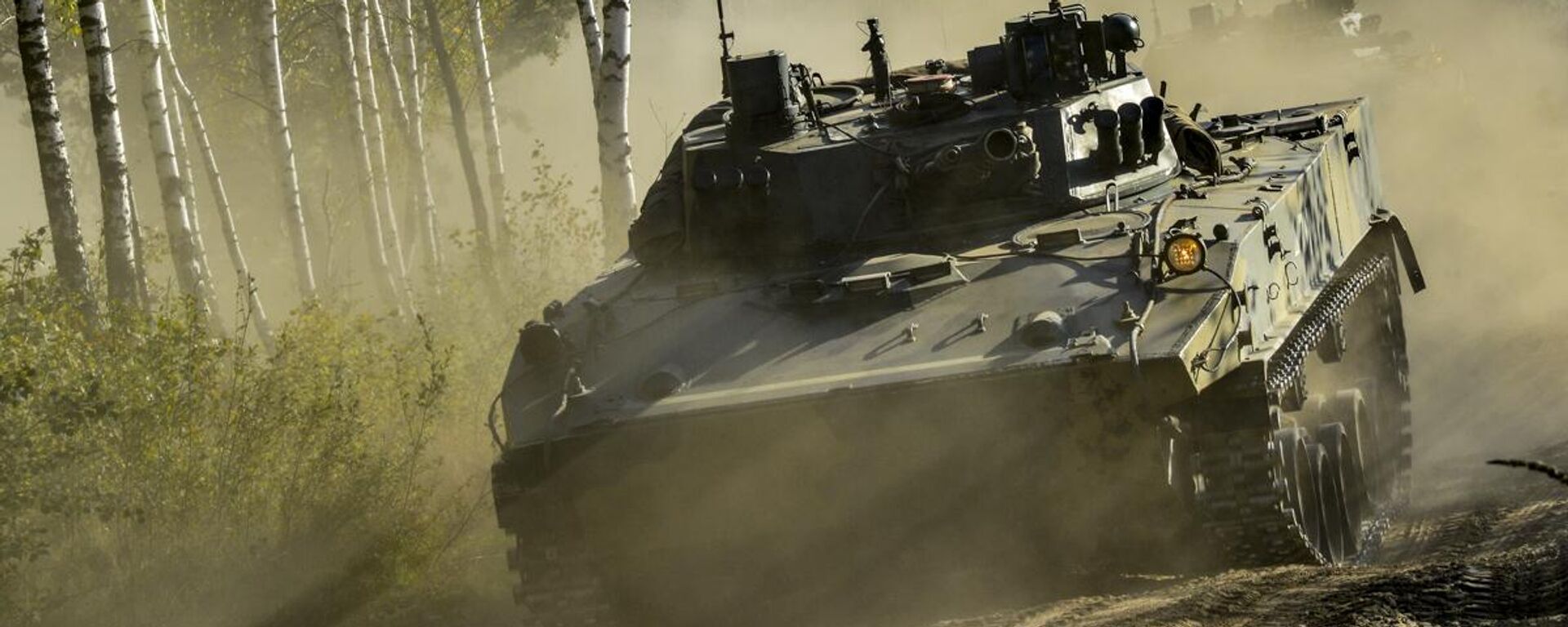 Un vehículo de combate aerotransportado BMD-4M del Ejército ruso Un vehículo de combate aerotransportado BMD-4M del Ejército ruso - Sputnik Mundo, 1920, 03.03.2023