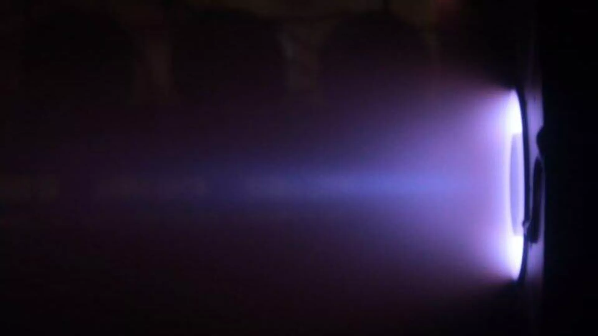 El motor cohete de plasma SPD-70M basado en criptón
