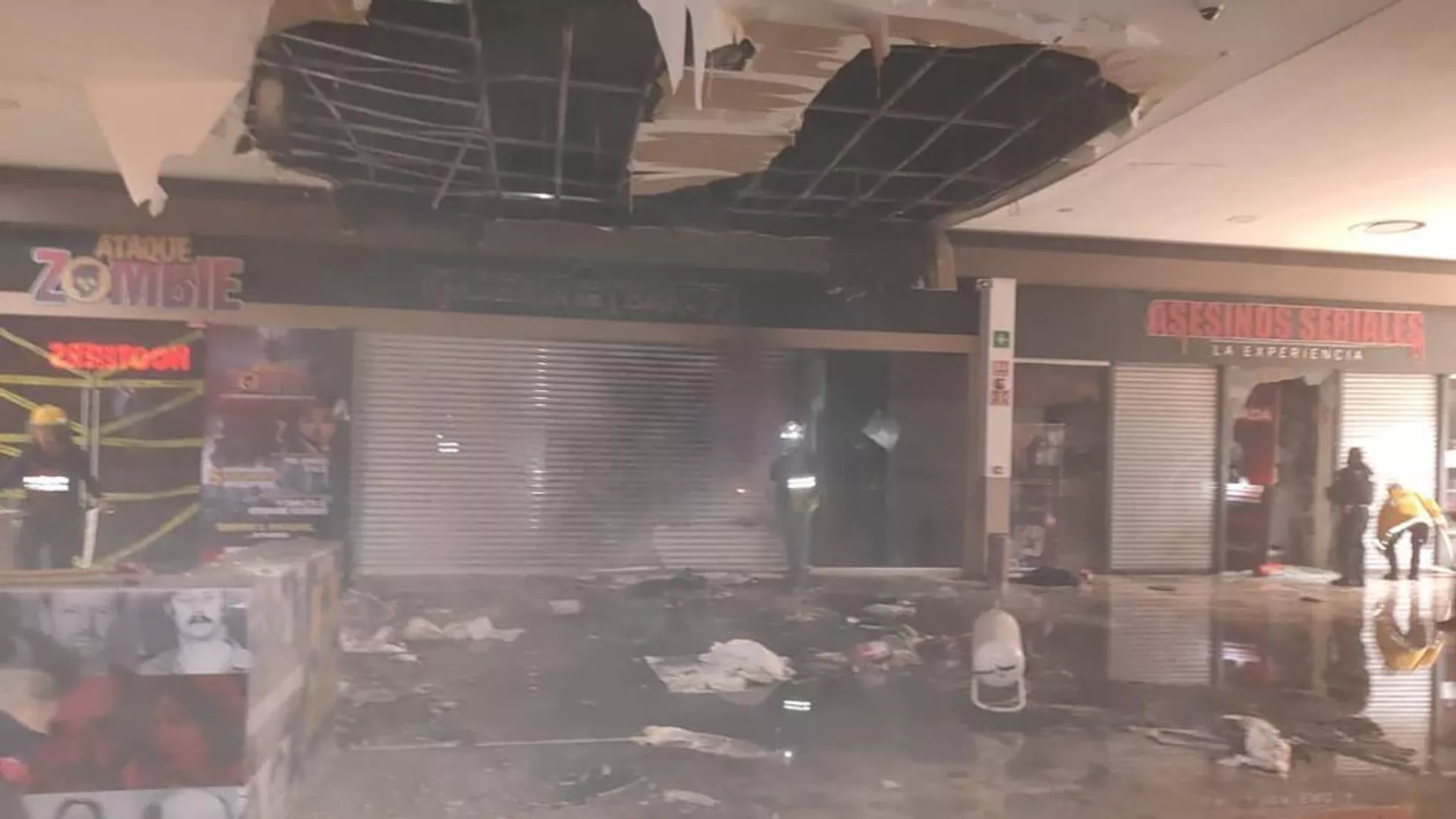 Una plaza en el centro de la ciudad de México fue epicentro de un incendio. Una plaza en el centro de la ciudad de México fue epicentro de un incendio. - Sputnik Mundo, 1920, 07.03.2023