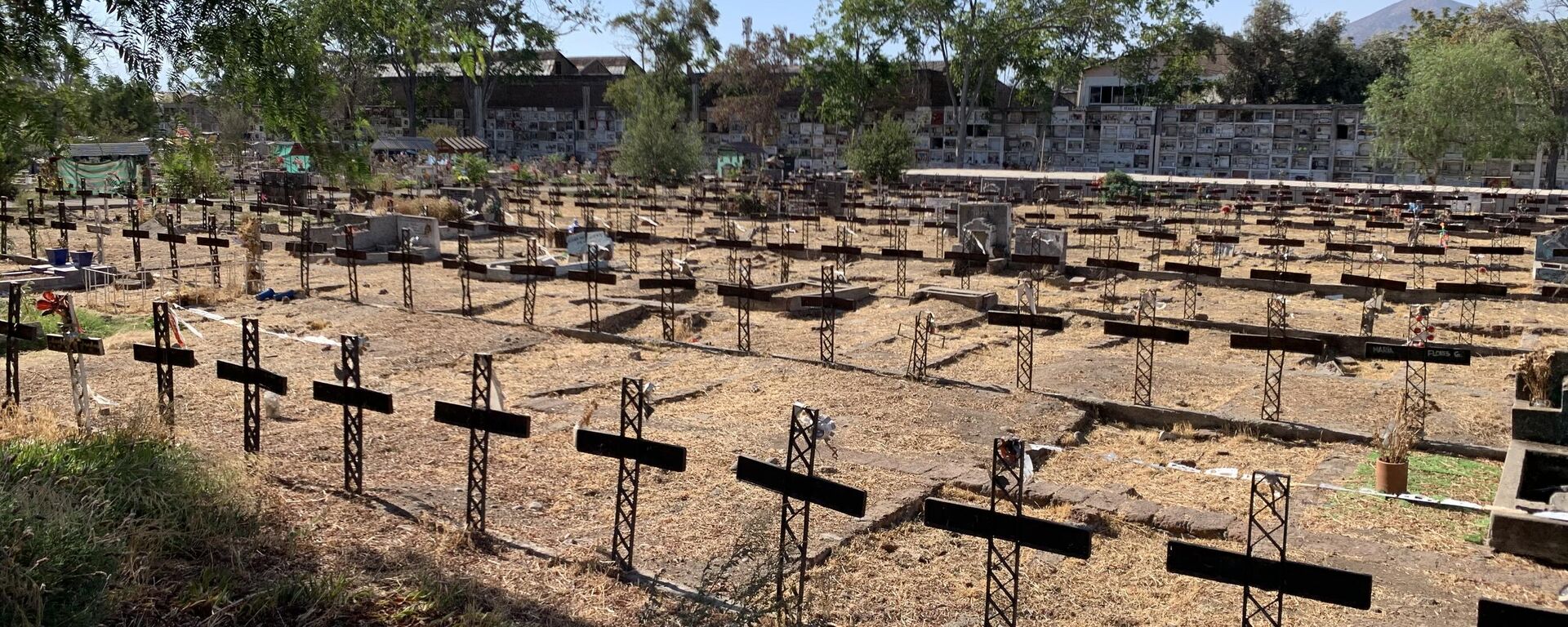 El Patio 29, sector del Cementerio General de Santiago de Chile que guarda los restos de desaparecidos enterrados clandestinamente por la dictadura de Pinochet  - Sputnik Mundo, 1920, 09.03.2023