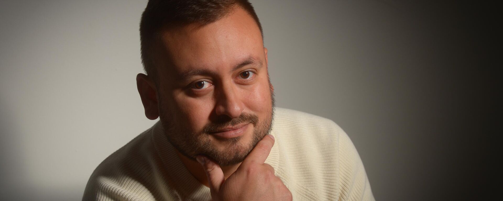 El jefe de la redacción de redacción de Sputnik Lituania, Marat Kasem El jefe de la redacción de redacción de Sputnik Lituania, Marat Kasem - Sputnik Mundo, 1920, 14.03.2023