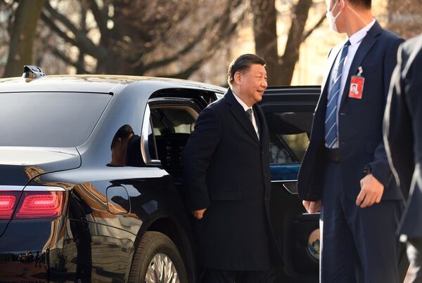 A las 16:30 (hora local, GMT+3), Xi Jinping llegó al Kremlin para reunirse con Putin. - Sputnik Mundo