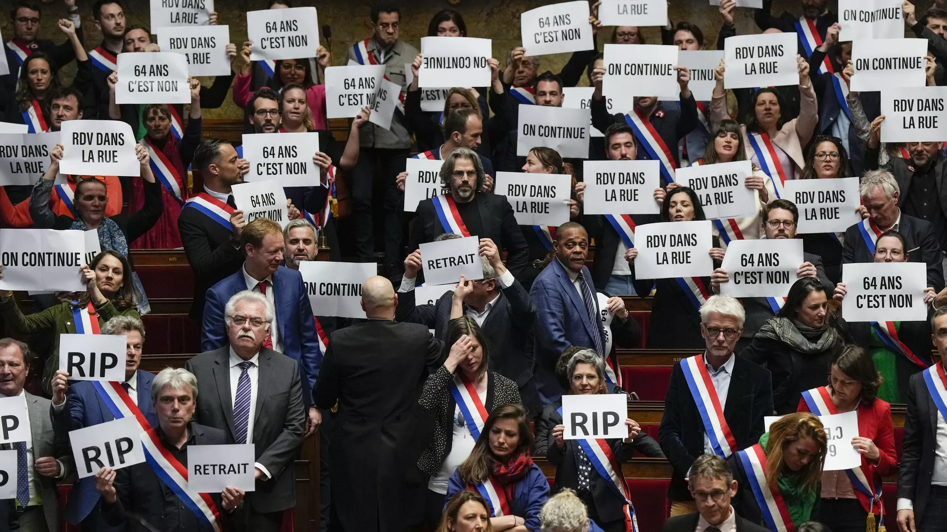 Asamblea Nacional Francia protesta reforma pensiones macron Asamblea Nacional Francia protesta reforma pensiones macron - Sputnik Mundo, 1920, 21.03.2023