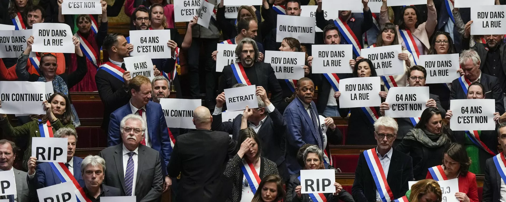 Asamblea Nacional Francia protesta reforma pensiones macron Asamblea Nacional Francia protesta reforma pensiones macron - Sputnik Mundo, 1920, 21.03.2023