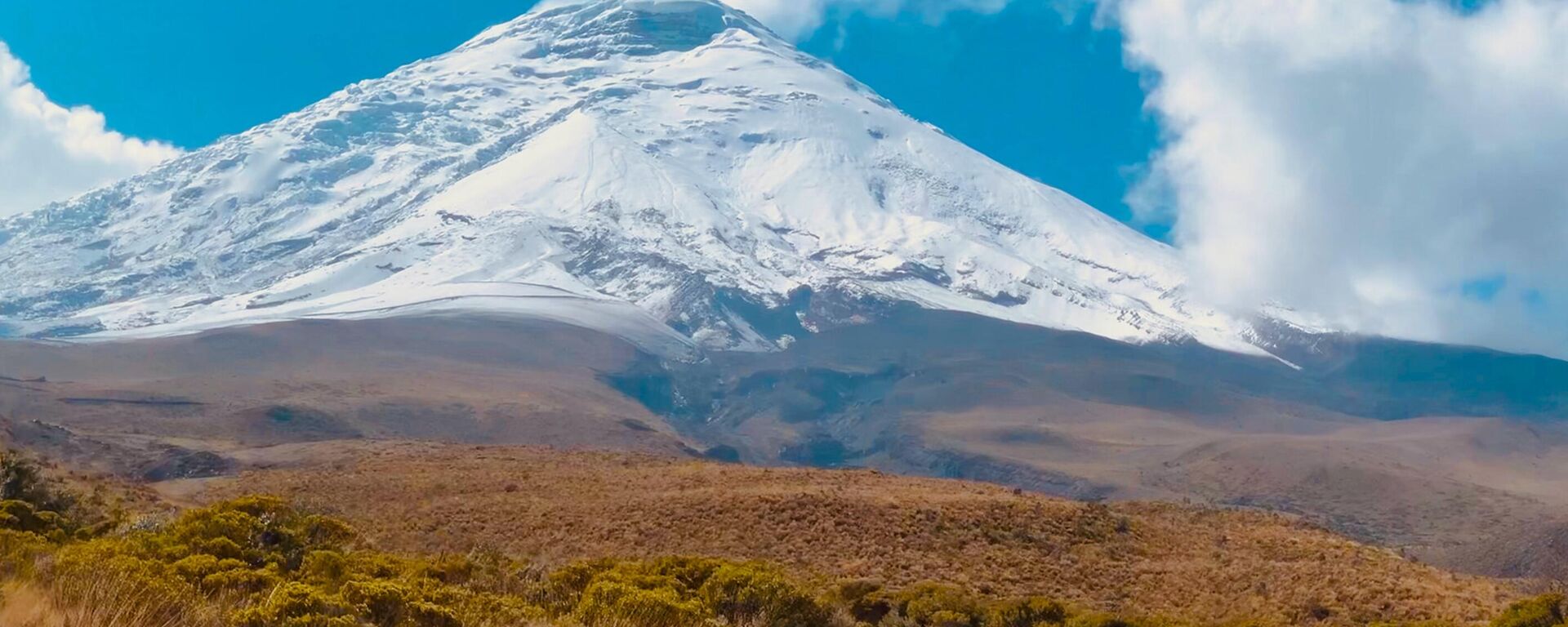 Volcán Cotopaxi de Ecuador Volcán Cotopaxi de Ecuador - Sputnik Mundo, 1920, 28.03.2023