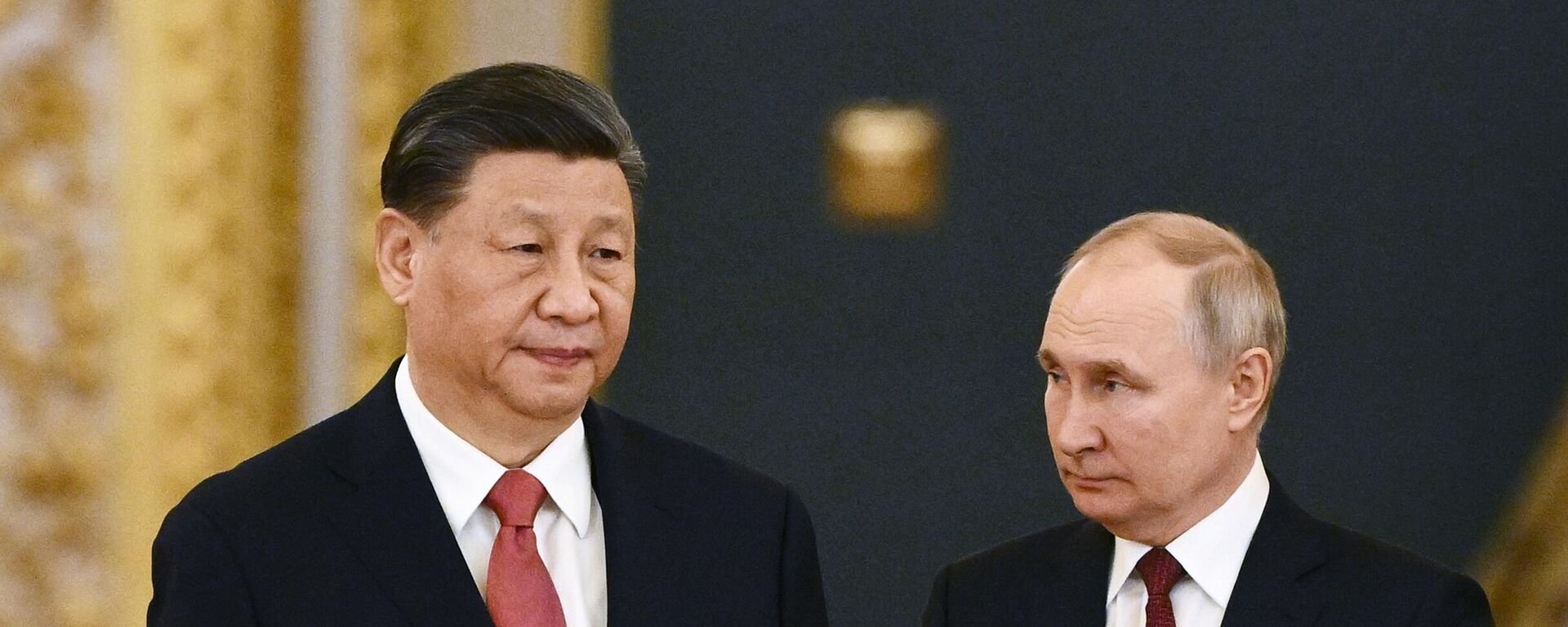 El presidente de China, Xi Jinping, y el presidente de Rusia, Vladímir Putin - Sputnik Mundo, 1920, 21.03.2023