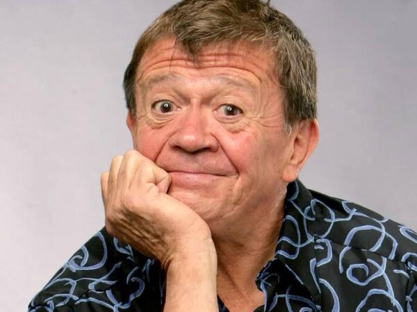 El actor y conductor mexicano Xavier López Rodríguez, conocido popularmente como Chabelo, murió el 25 de marzo a los 88 años de edad. El humorista dejó una profunda huella en la televisión con su programa En familia con Chabelo, que fue transmitido durante más de 48 años en México. - Sputnik Mundo