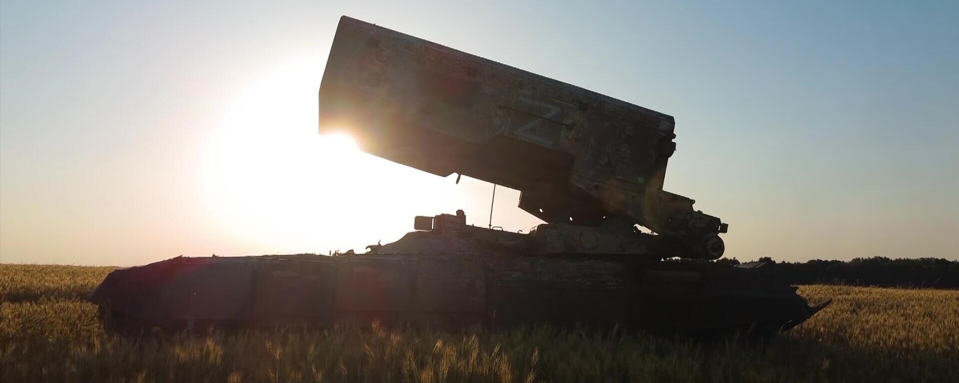 El sistema artillería rusa, los lanzallamas pesados TOS-1A Solntsepiok El sistema artillería rusa, los lanzallamas pesados TOS-1A Solntsepiok - Sputnik Mundo, 1920, 28.03.2023