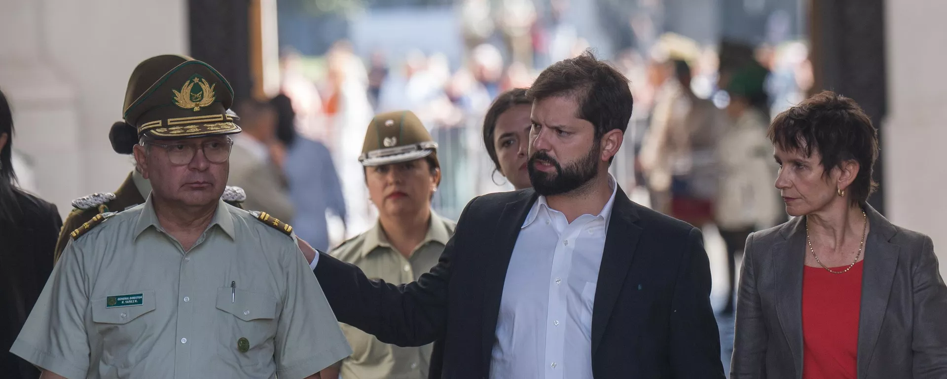 Gabriel Boric, junto al general director de Carabineros y la ministra del Interior - Sputnik Mundo, 1920, 02.11.2024