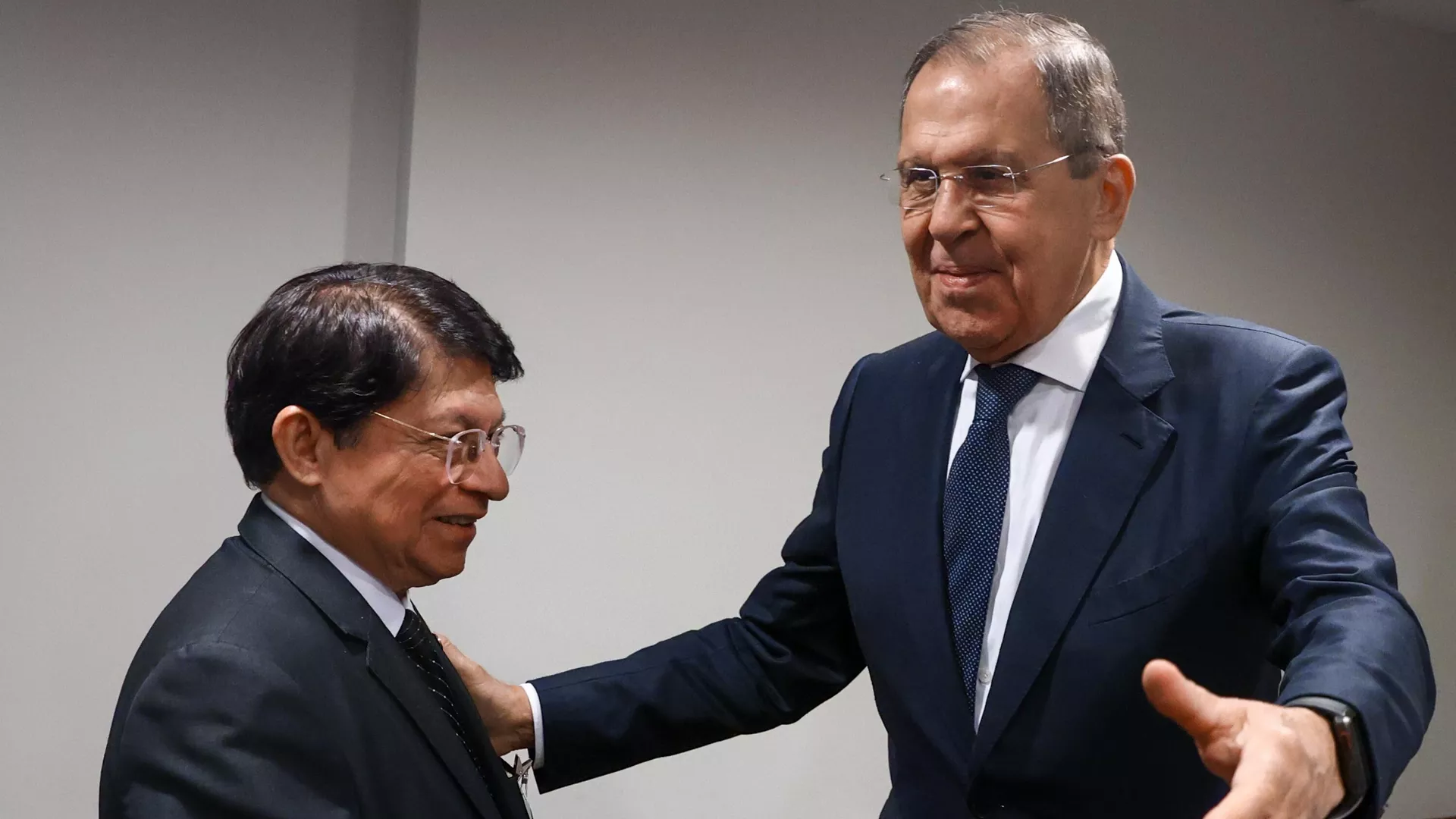 El ministro de Asuntos Exteriores de Nicaragua, con su par de Rusia, Serguéi Lavrov El ministro de Asuntos Exteriores de Nicaragua, con su par de Rusia, Serguéi Lavrov - Sputnik Mundo, 1920, 30.03.2023
