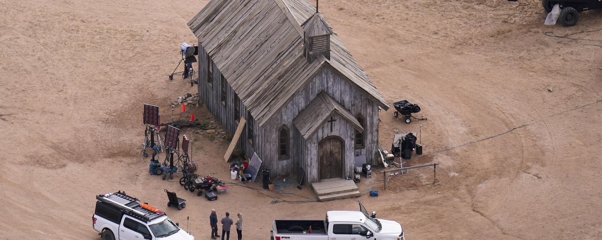 El plató de la película 'Rust' en el rancho Bonanza Creek de Santa Fe, Nuevo México, EEUU  - Sputnik Mundo, 1920, 01.04.2023