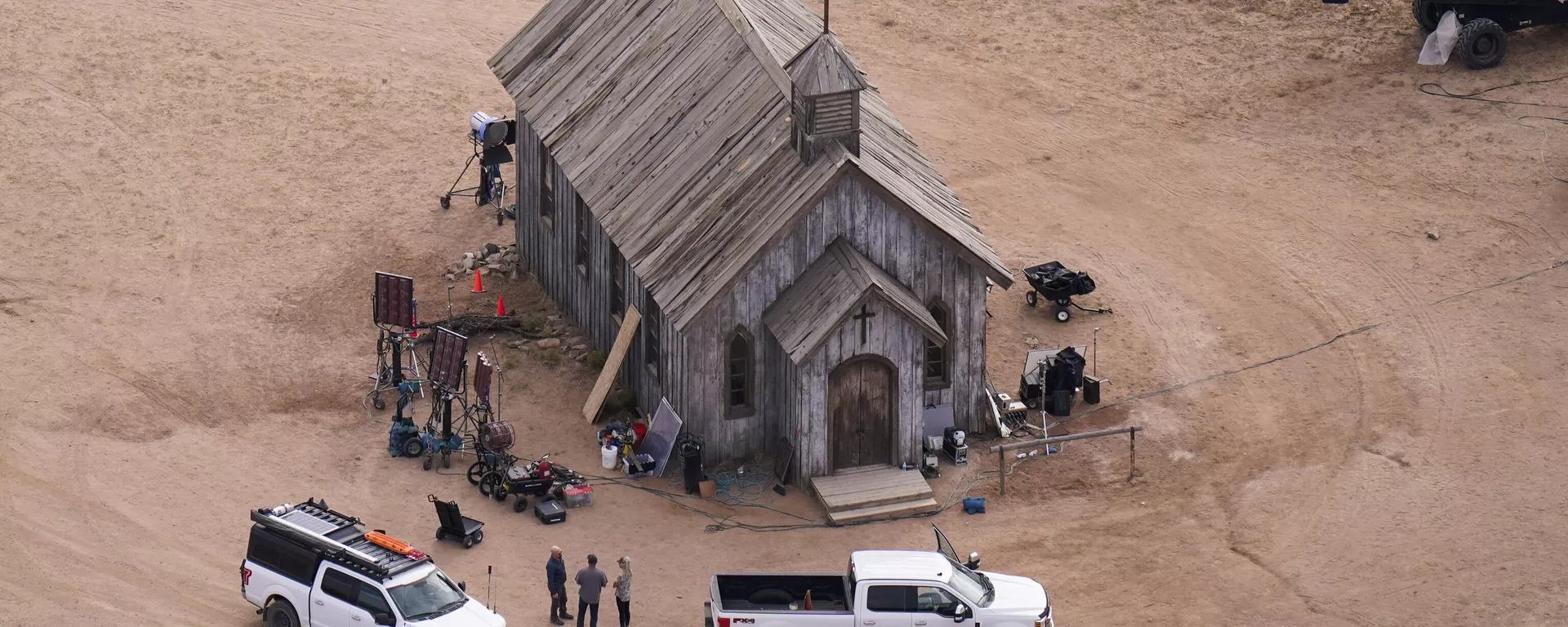 El plató de la película 'Rust' en el rancho Bonanza Creek de Santa Fe, Nuevo México, EEUU El plató de la película 'Rust' en el rancho Bonanza Creek de Santa Fe, Nuevo México, EEUU - Sputnik Mundo, 1920, 01.04.2023