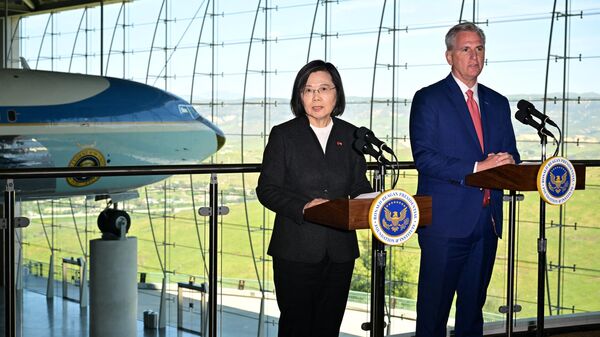 Tsai Ing-wen se reúne con Kevin McCarthy  - Sputnik Mundo