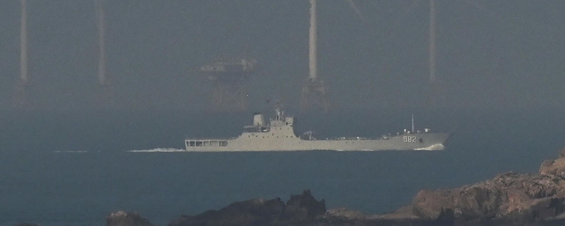 Un buque del Ejercito chino durante las maniobras en torno a Taiwán - Sputnik Mundo, 1920, 10.04.2023